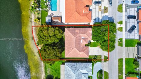 Photo of 16252 SW 42nd Ter, Miami, FL 33185 (MLS # A11997737)