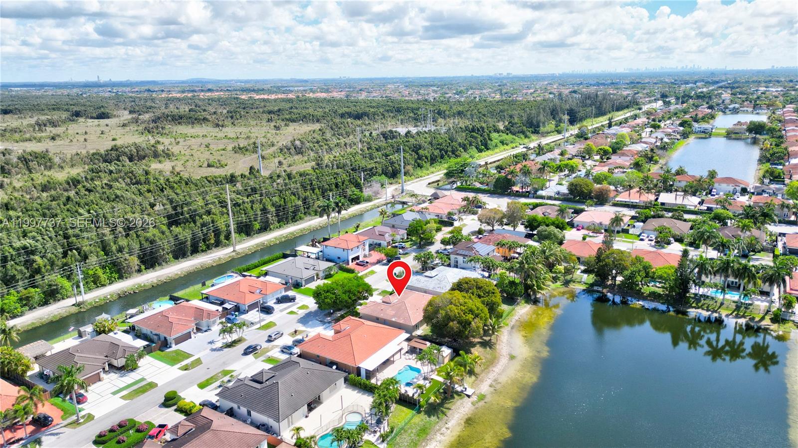 EDEN LAKE ESTATES - Residential