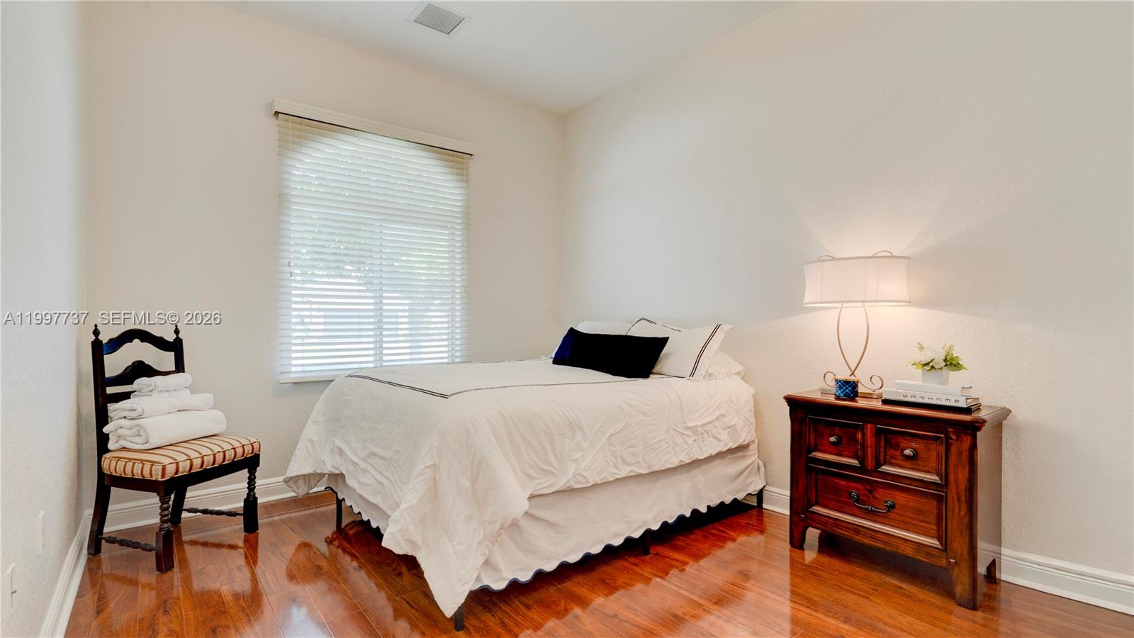 EDEN LAKE ESTATES - Residential