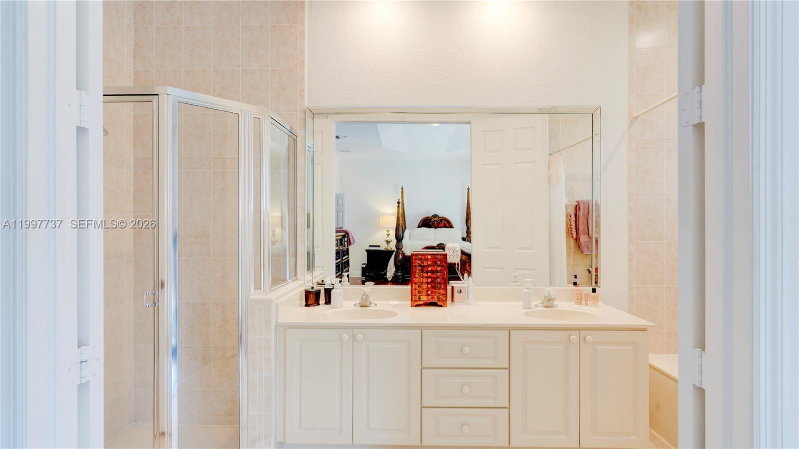 EDEN LAKE ESTATES - Residential