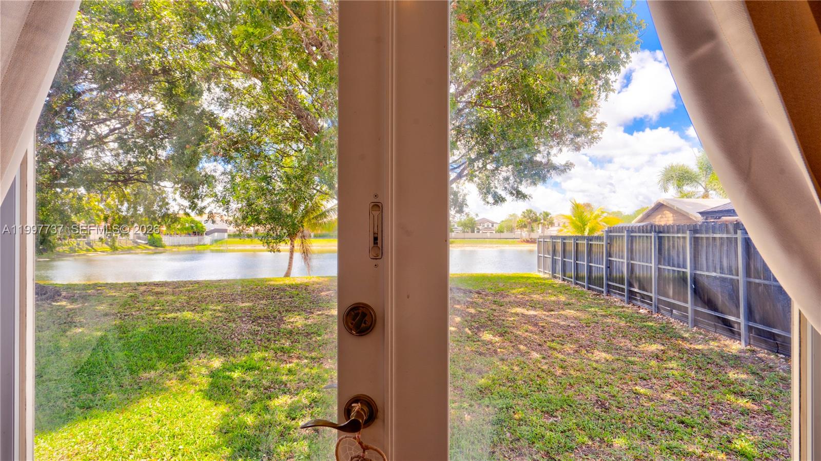 EDEN LAKE ESTATES - Residential