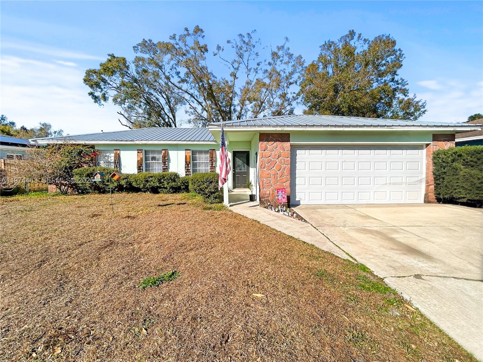 SOUTWOOD HILL UNIT NO 5 - Residential