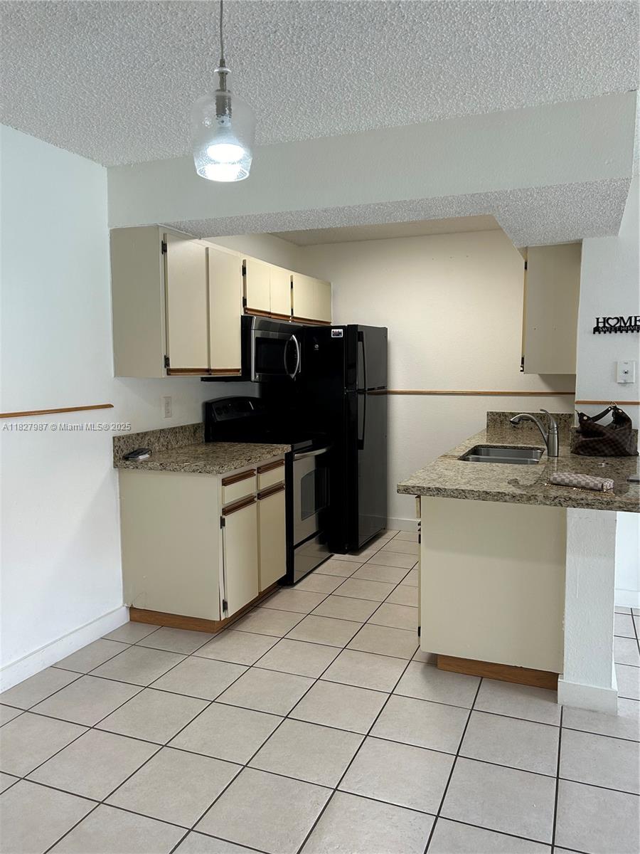 Welcome to this beautifully maintained 1 bed, 1 bath apartment. This cozy unit features a bright and open layout with tile floors throughout, a spacious bedroom with ample closet space, and a private balcony perfect for relaxing. Enjoy resort-style living with access to community amenities including a sparkling pool, fitness center, walking trails, lakes, and clubhouse. Located near, shopping centers, restaurants, and major highways, this home offers the perfect combination of comfort and convenience.
Don’t miss your chance to enjoy a piece of this tranquil lakeside community — schedule your showing today!
First month and Deposit to move you in, please attach credit report, police report and proof of income.