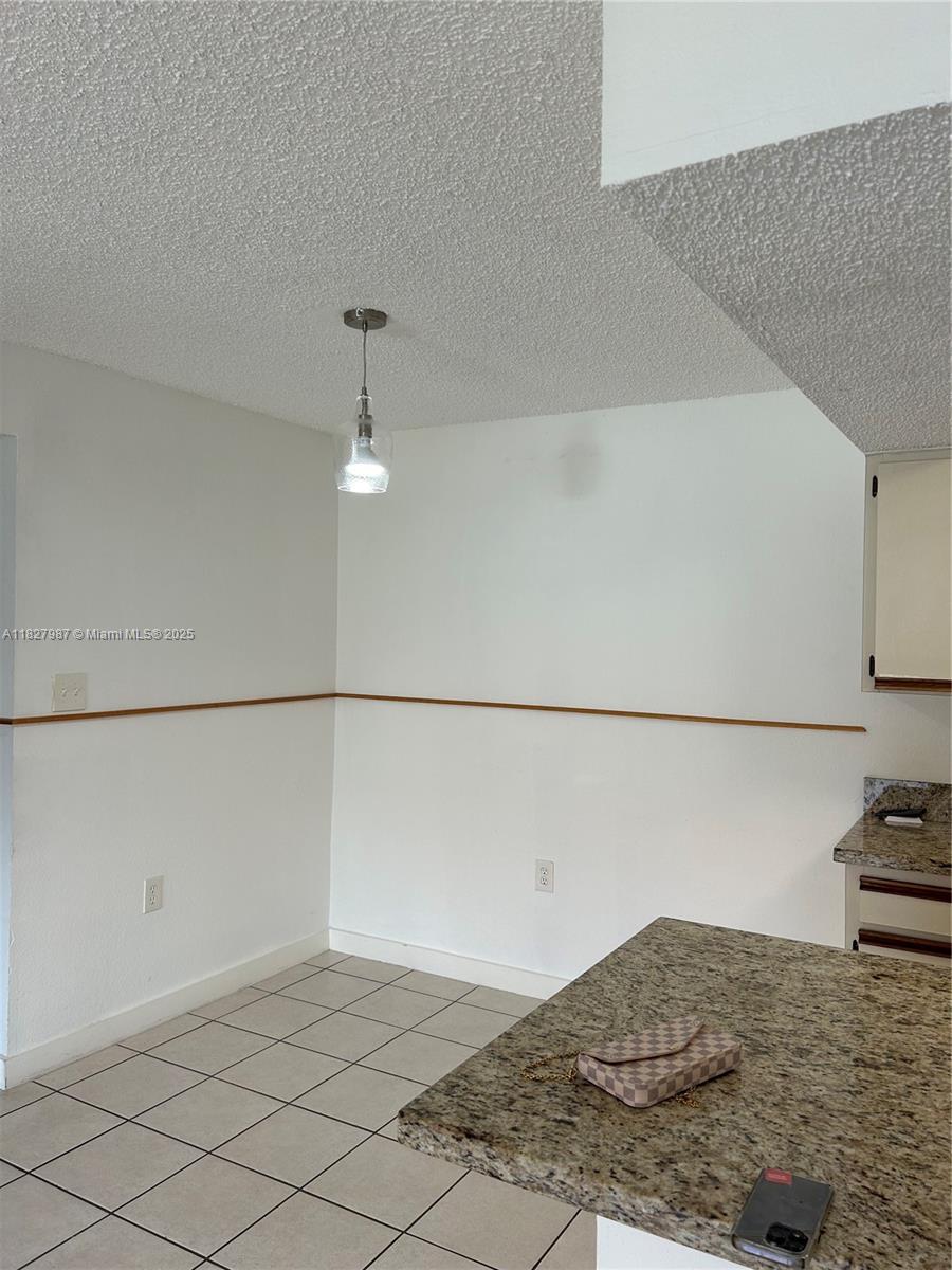 15551 SW 104th Ter 812