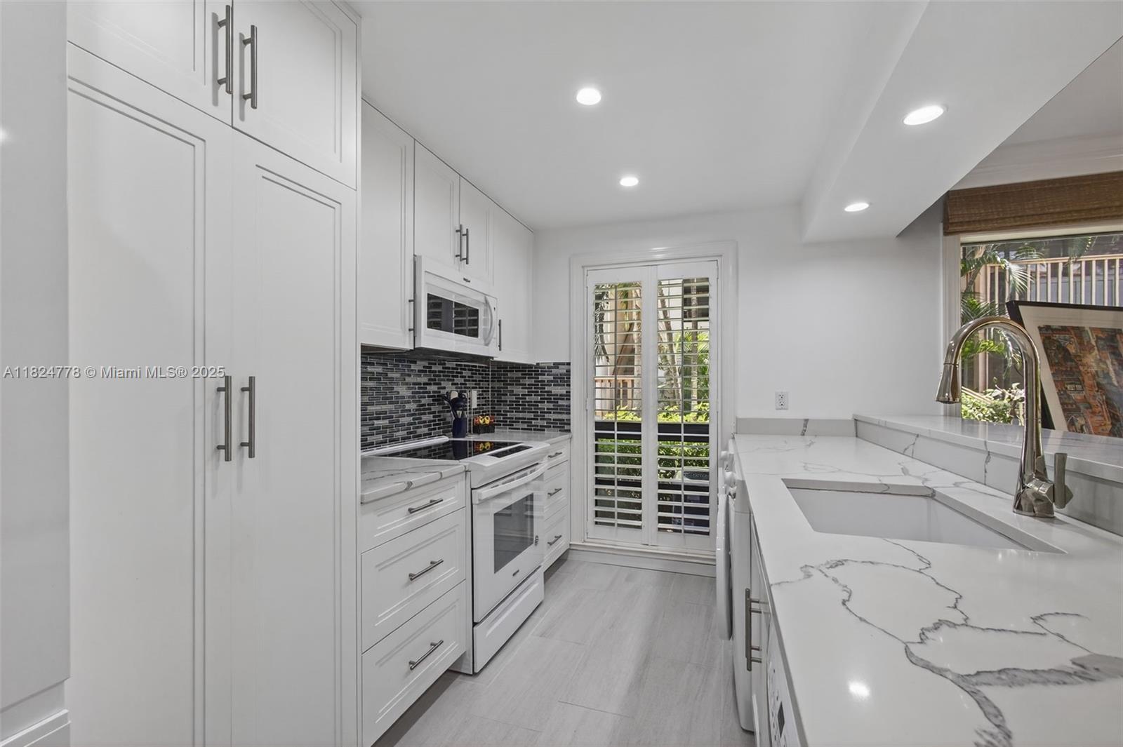 GOLF VILLAS CONDO - Residential Lease