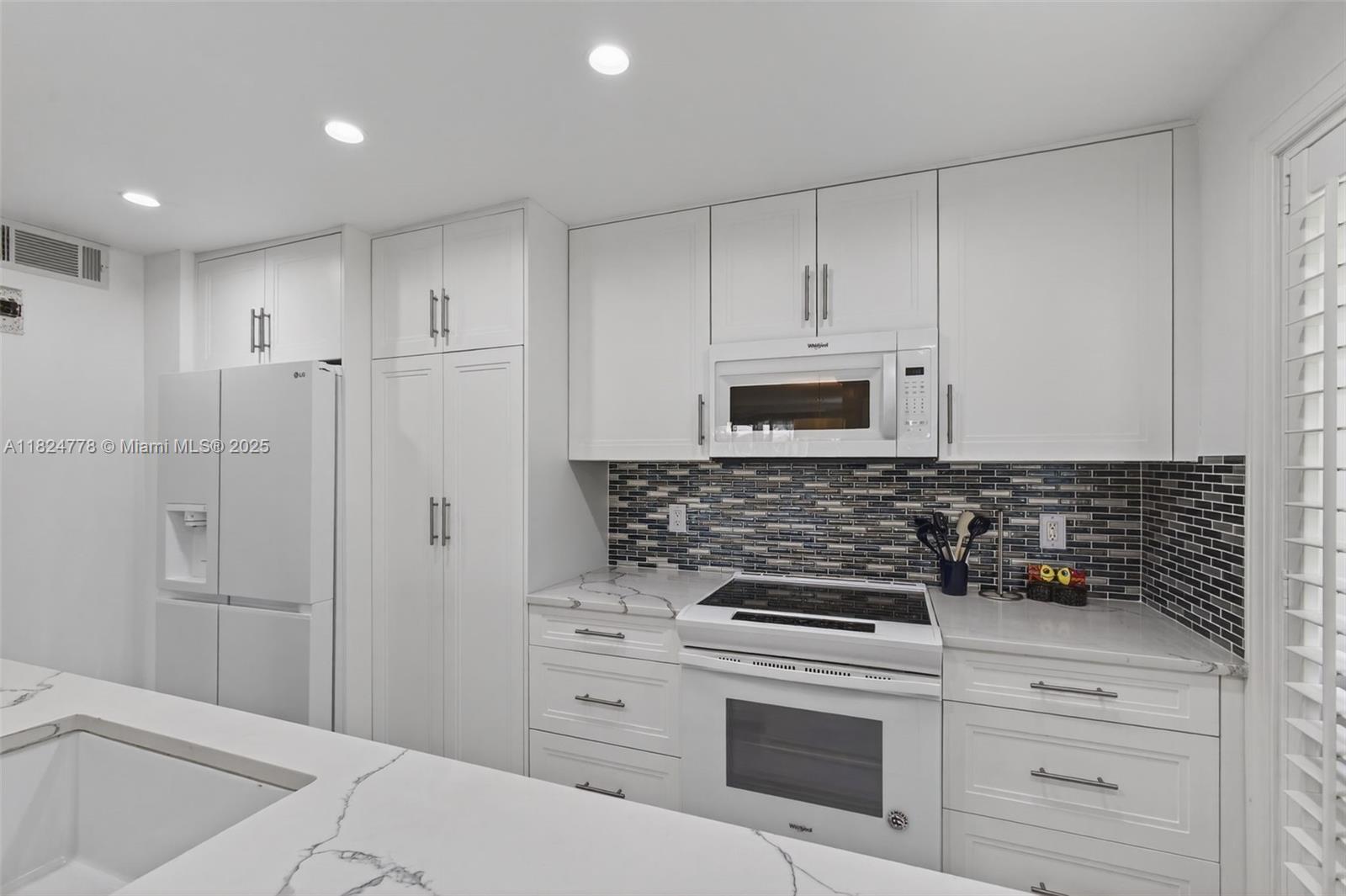 GOLF VILLAS CONDO - Residential Lease