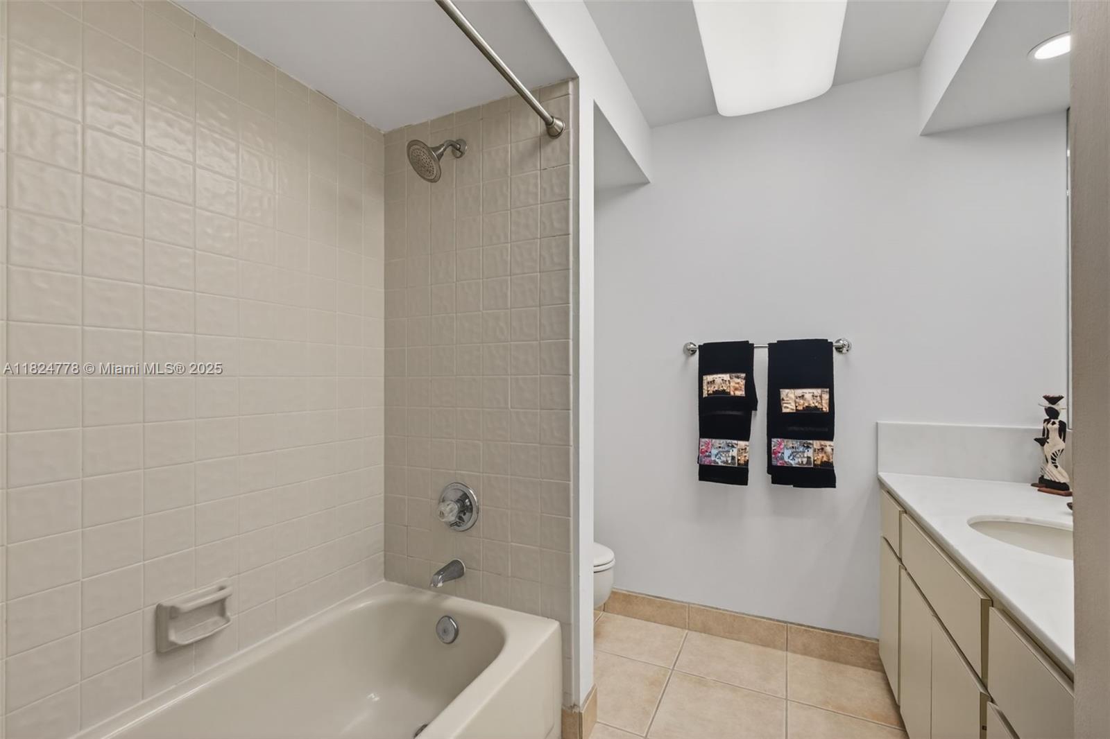GOLF VILLAS CONDO - Residential Lease
