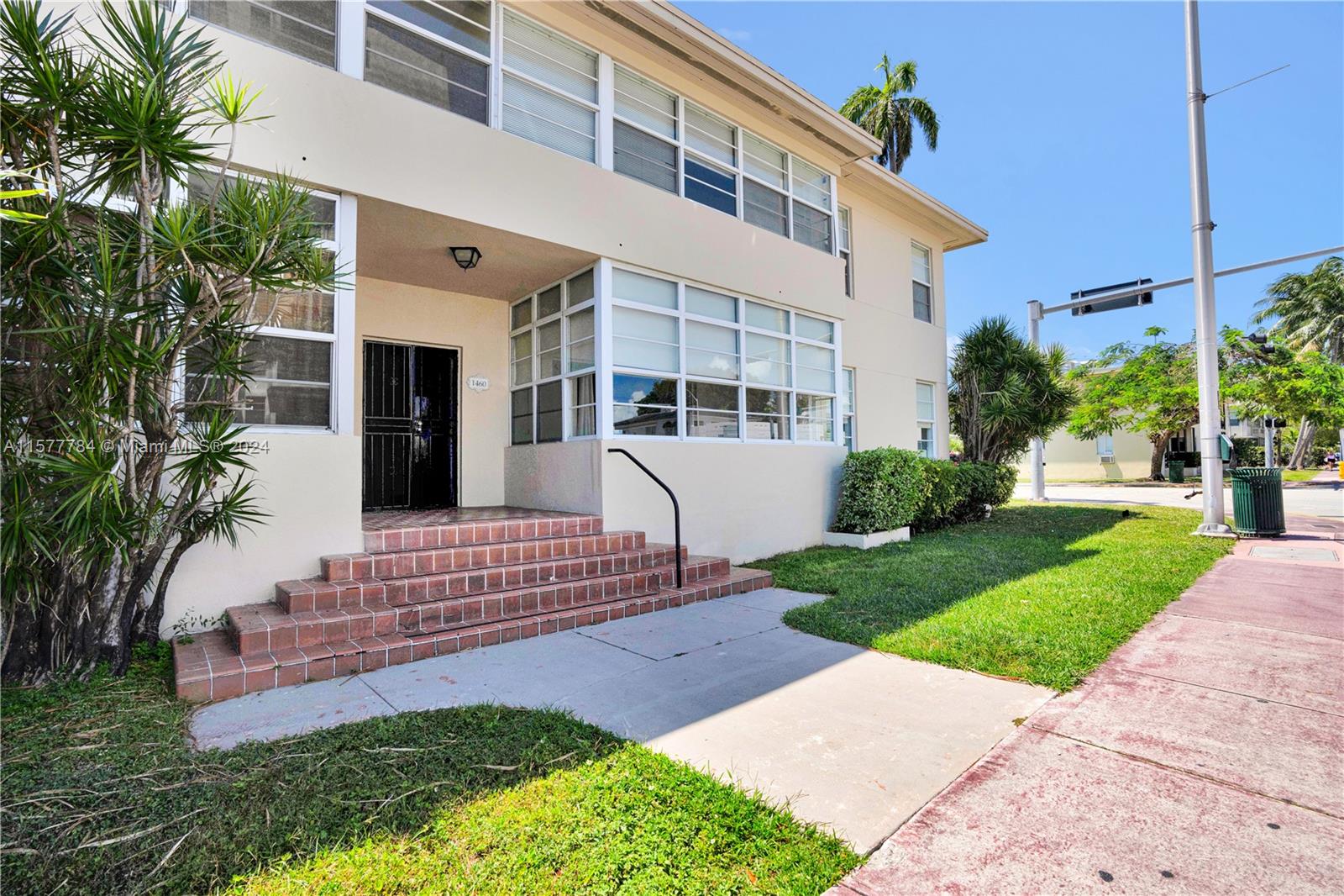 Property for Sale at 1460 West Ave 1, Miami Beach, Miami-Dade County, Florida - Bedrooms: 2 
Bathrooms: 2  - $597,000