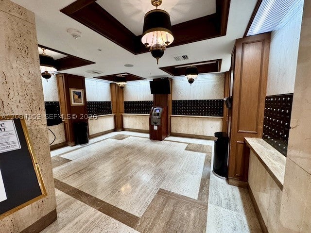 6039 Collins Ave 833