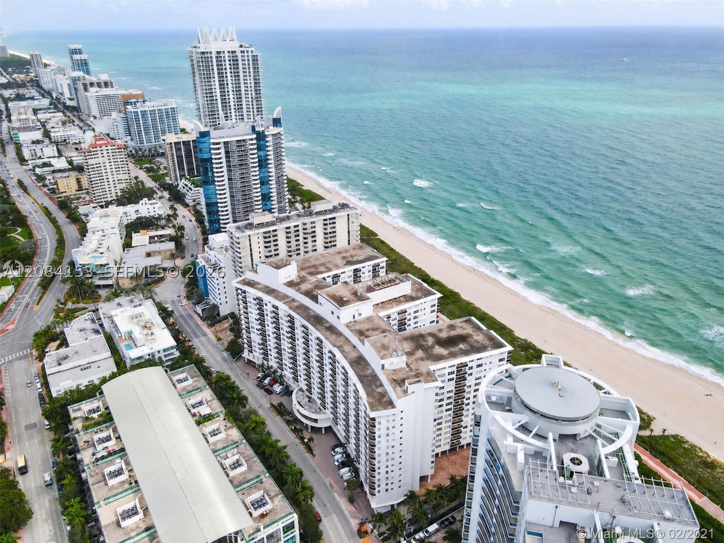 6039 Collins Ave 833