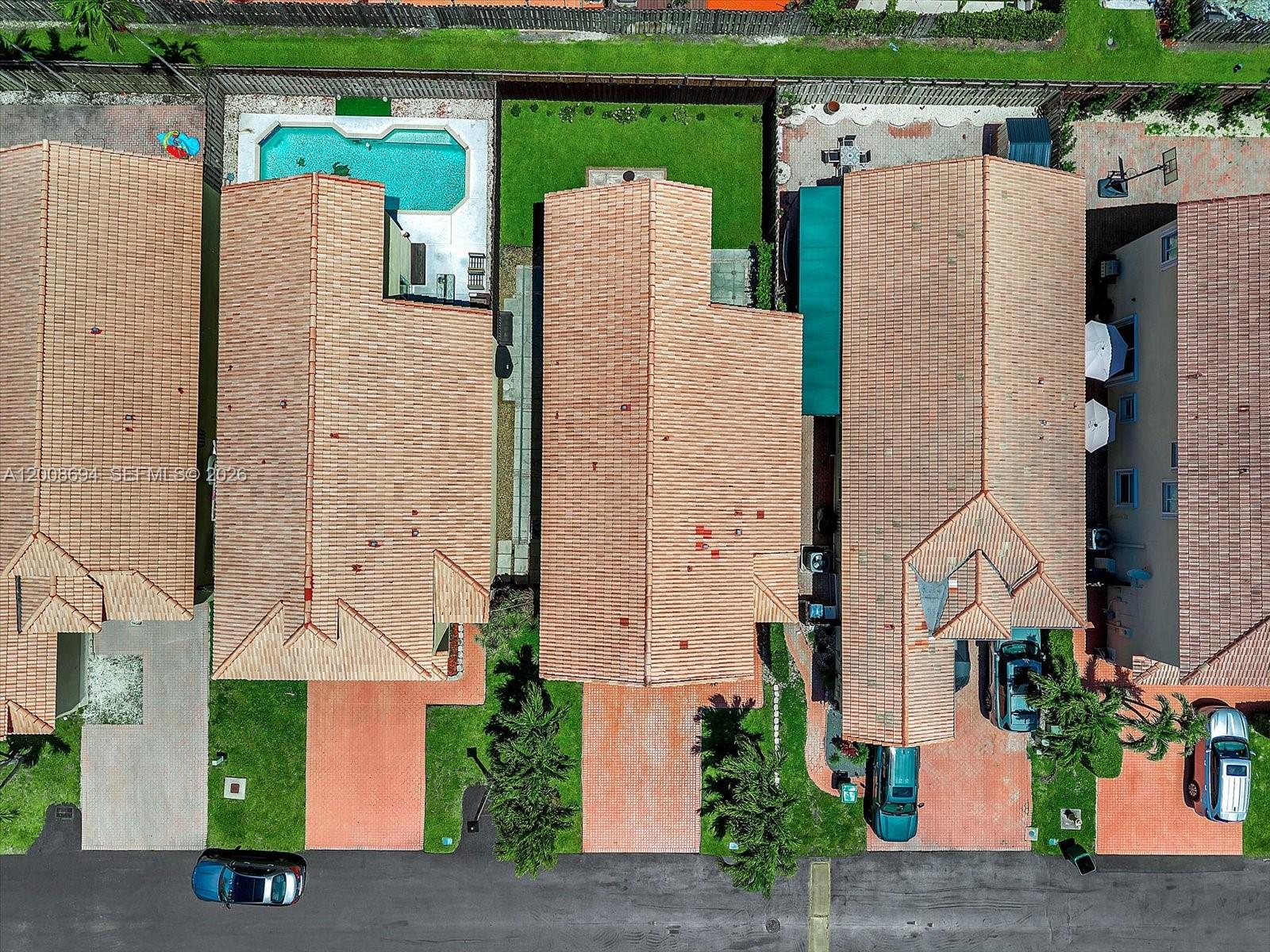 DORAL LANDINGS EAST - Residential