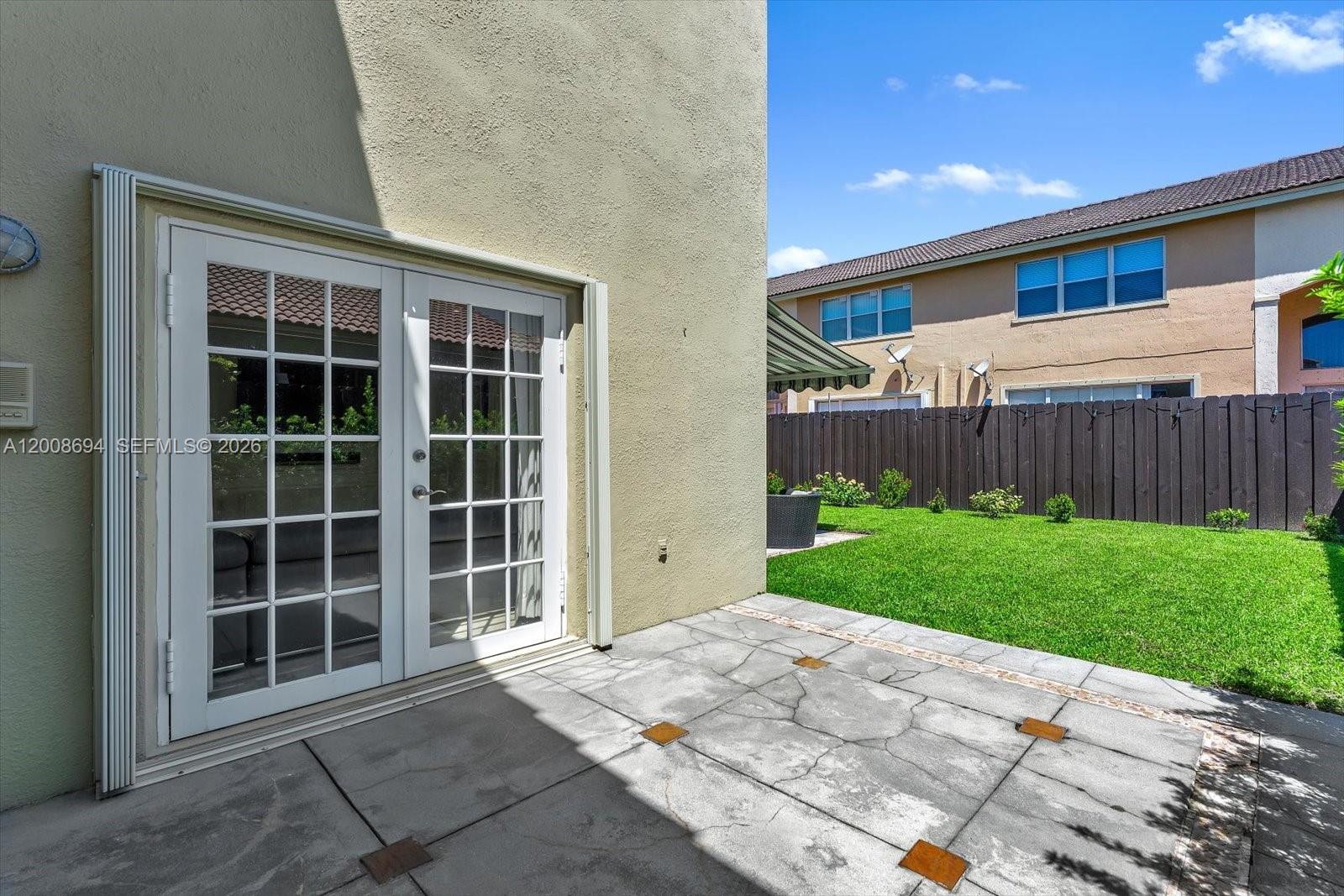 DORAL LANDINGS EAST - Residential