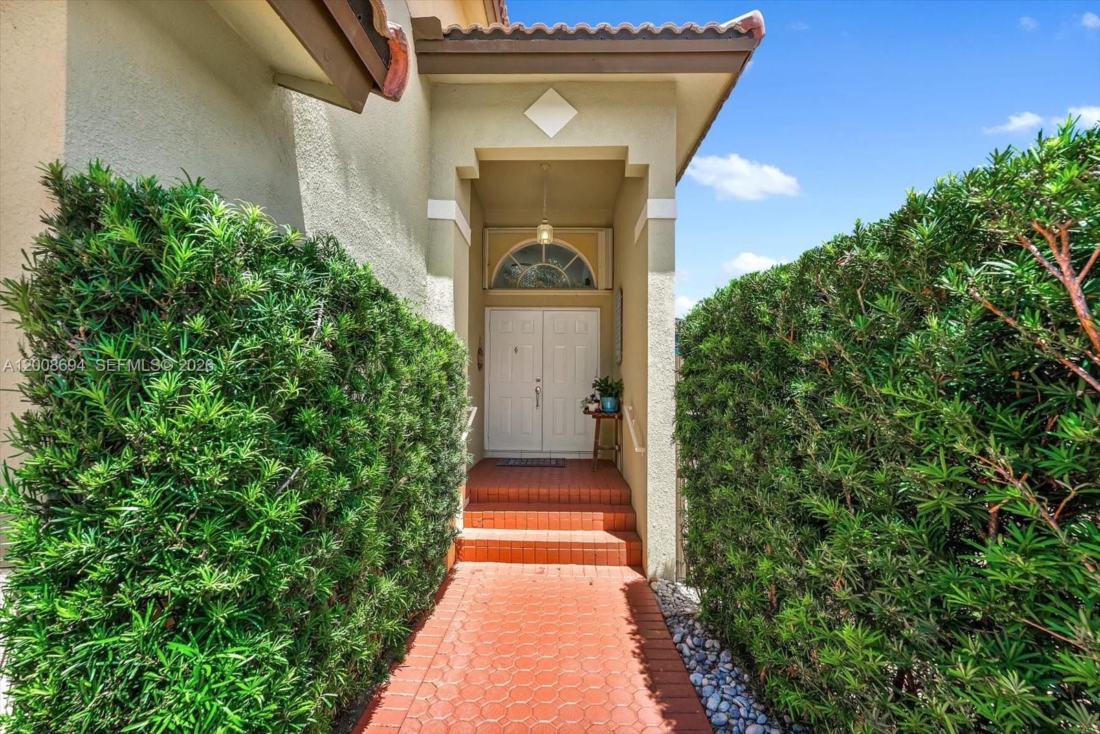 DORAL LANDINGS EAST - Residential