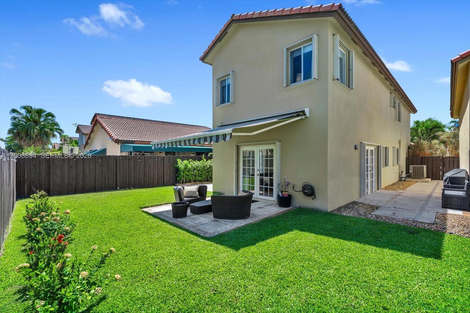 DORAL LANDINGS EAST - Residential