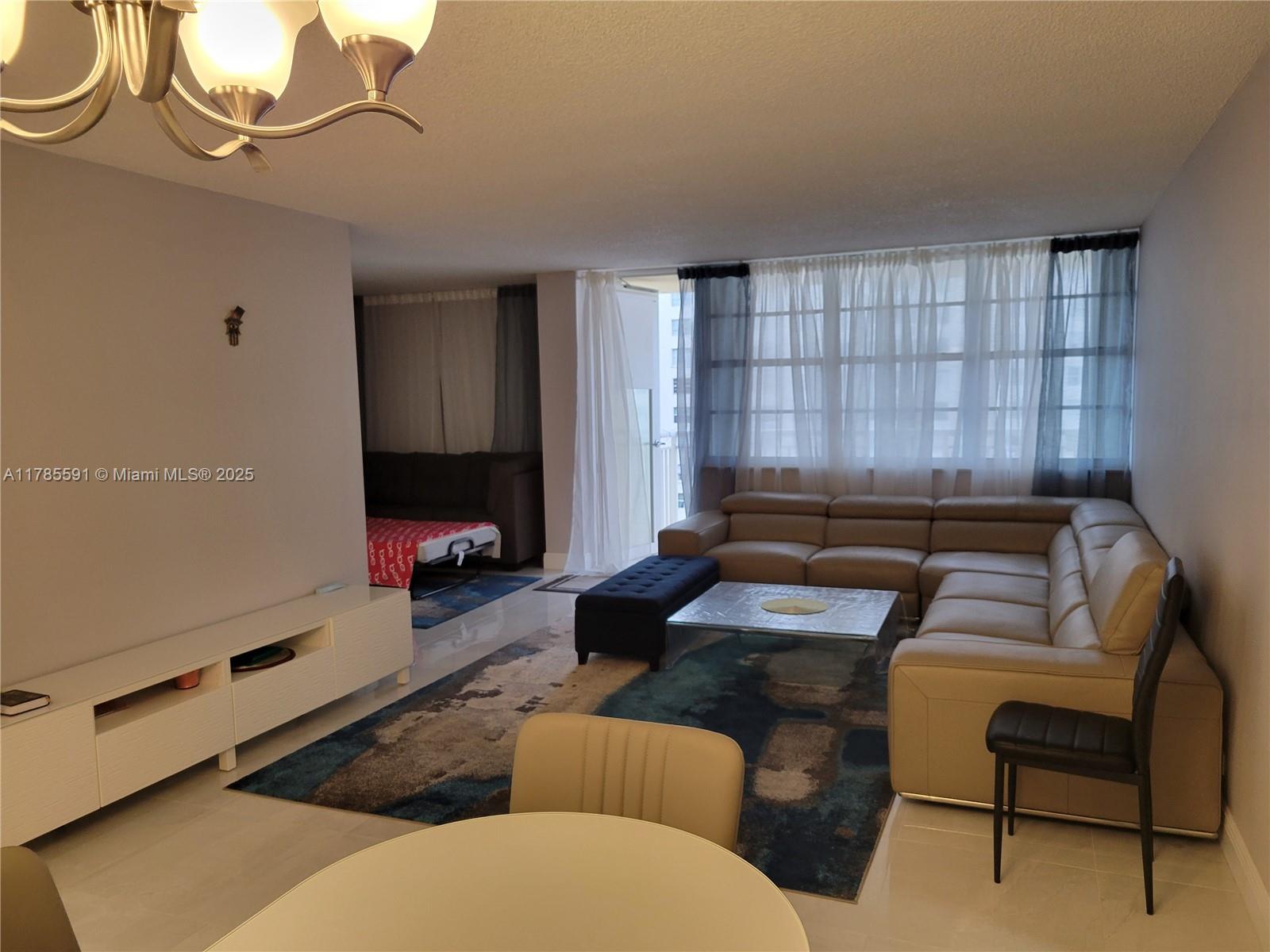 WINSTON TOWERS 200 CONDO - Residential