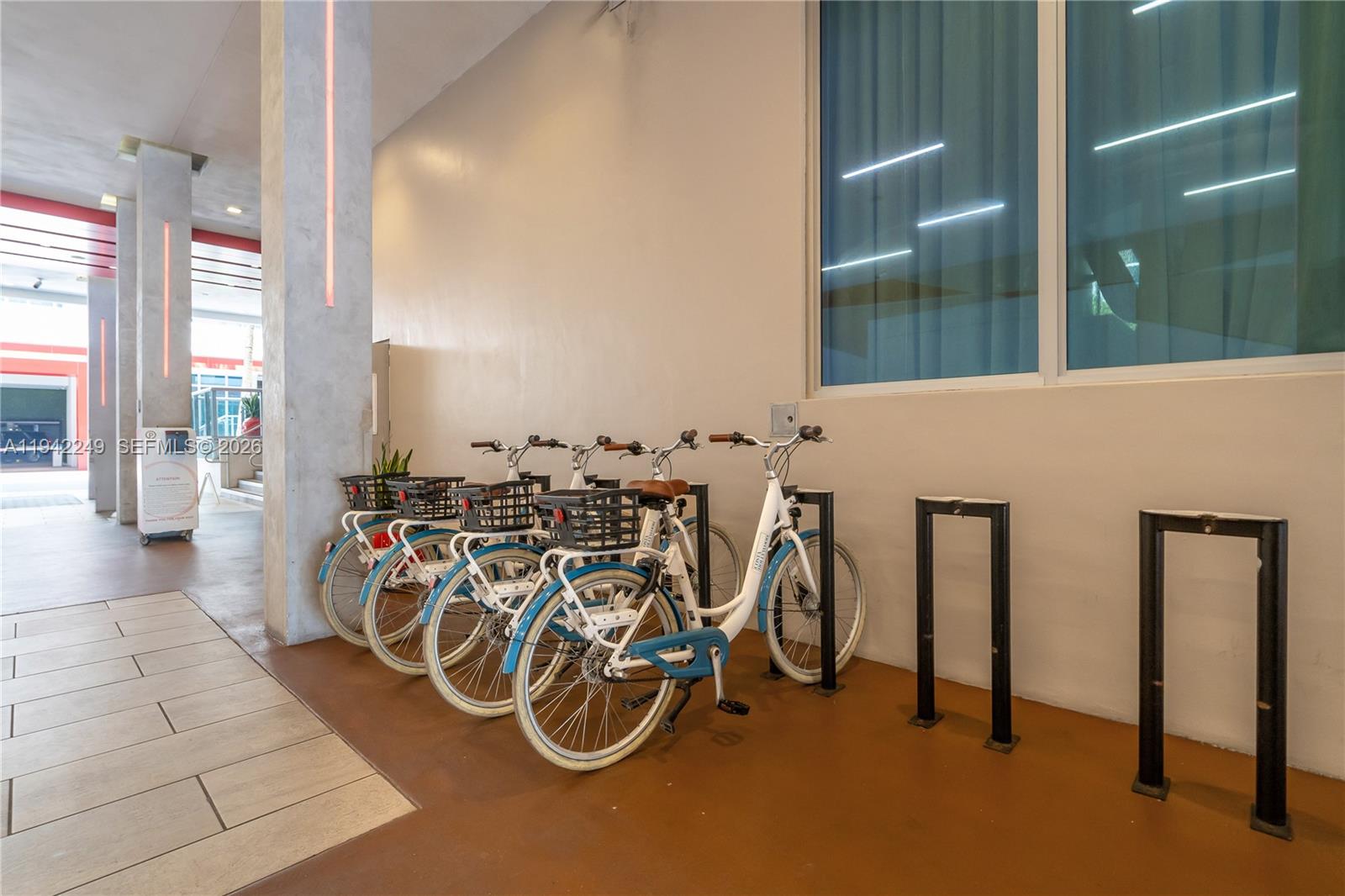 COSTA HOLLYWOOD CONDO - Residential