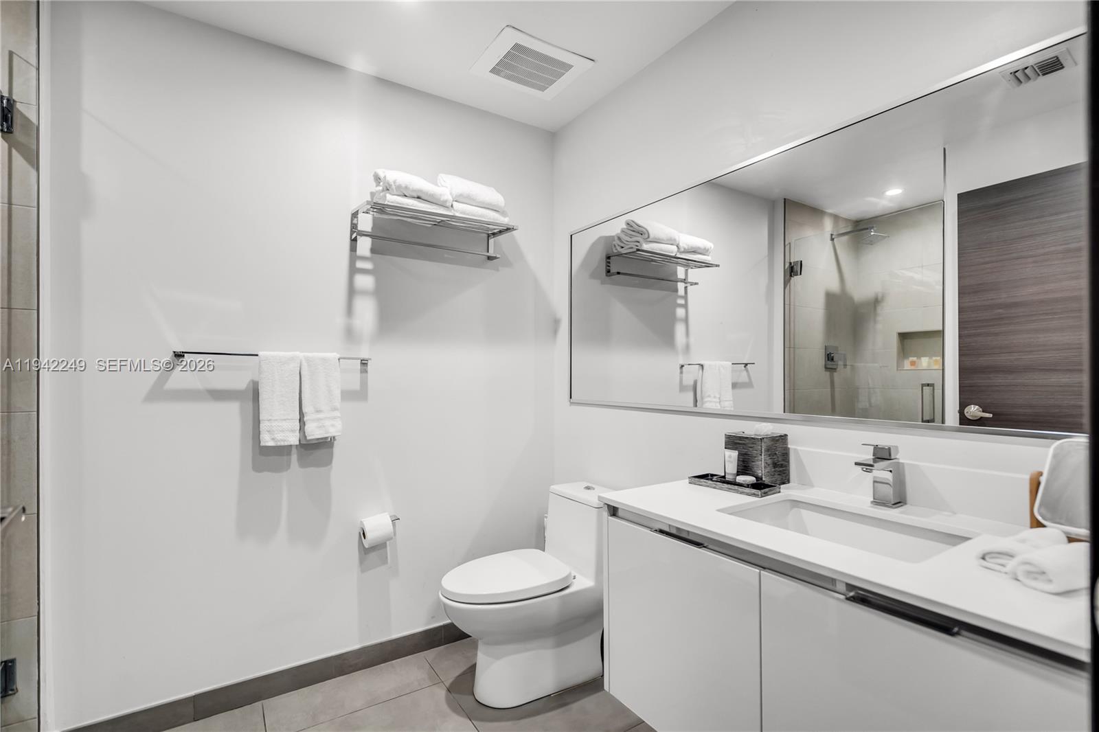 COSTA HOLLYWOOD CONDO - Residential