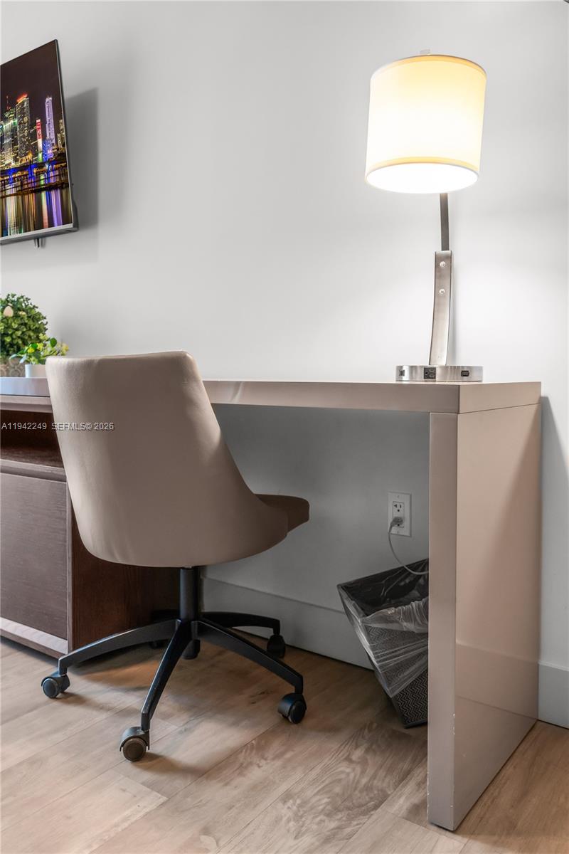 COSTA HOLLYWOOD CONDO - Residential