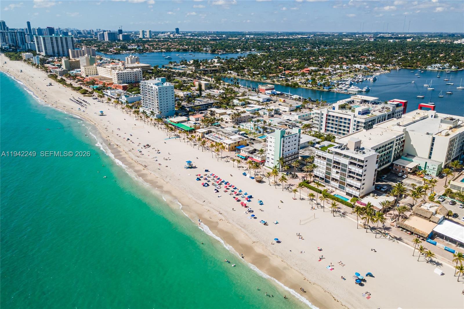 COSTA HOLLYWOOD CONDO - Residential