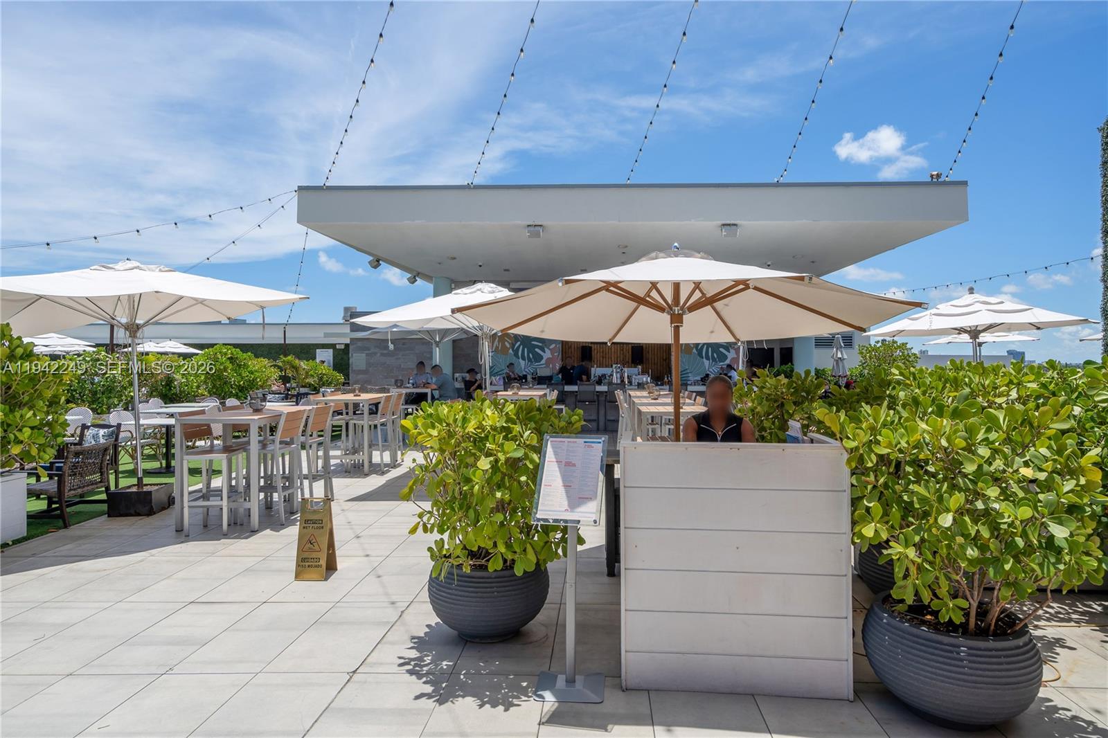 COSTA HOLLYWOOD CONDO - Residential