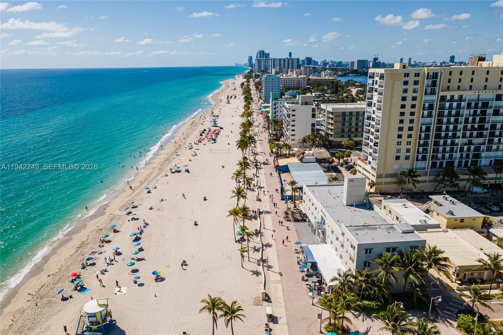 COSTA HOLLYWOOD CONDO - Residential