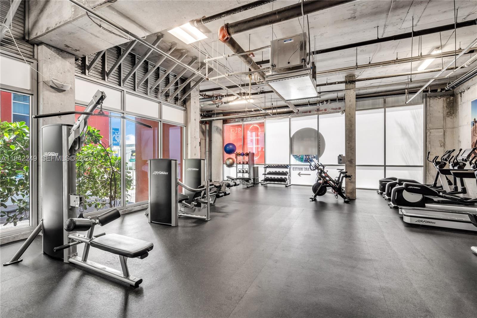 COSTA HOLLYWOOD CONDO - Residential