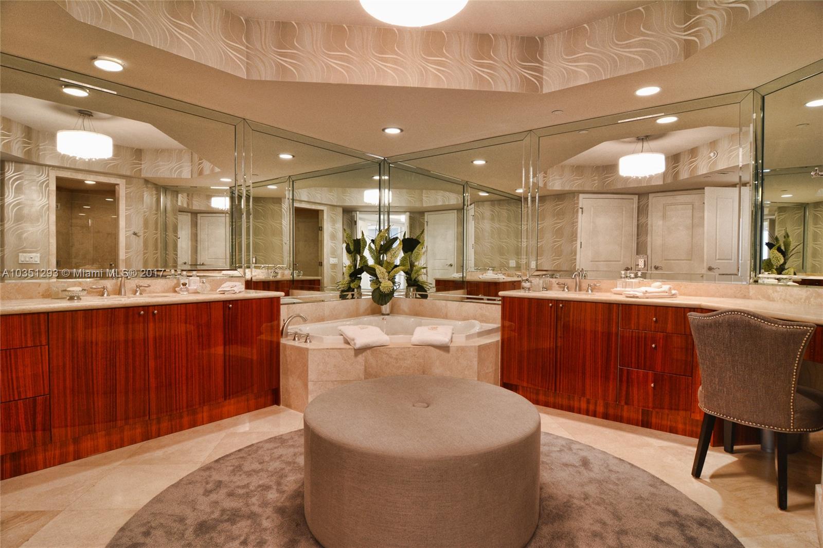 Ritz Carlton Residences - Residential