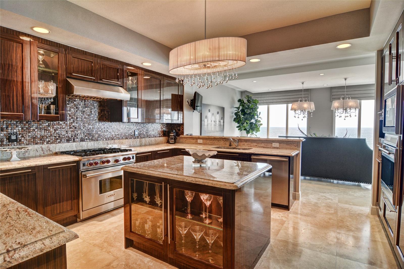 Ritz Carlton Residences - Residential