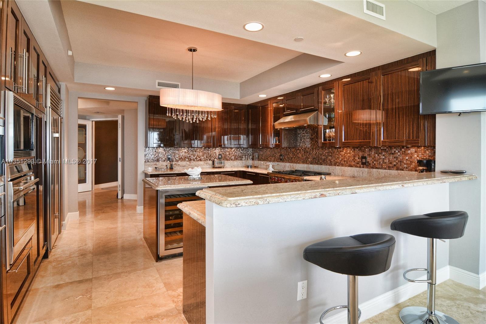 Ritz Carlton Residences - Residential