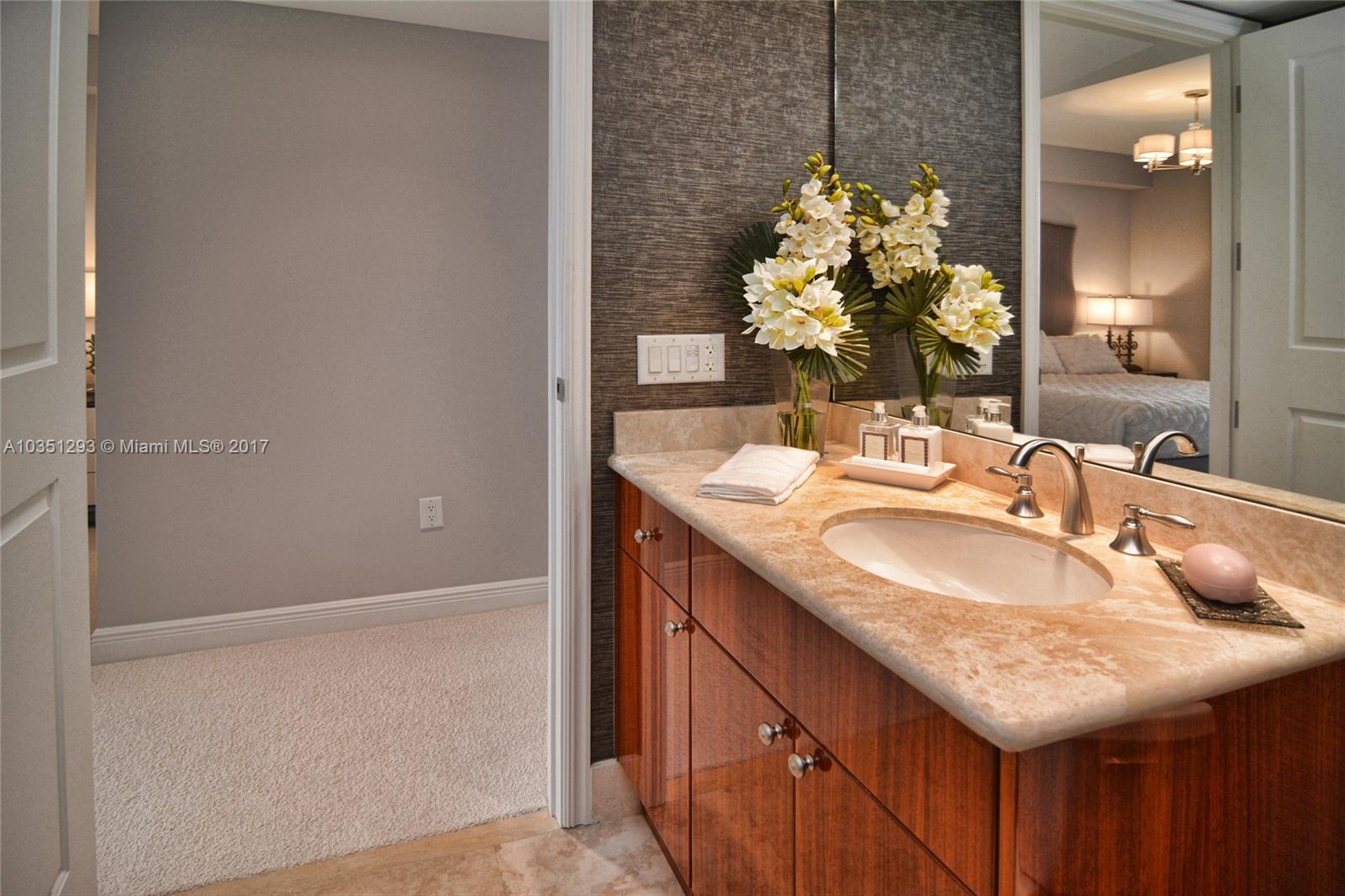 Ritz Carlton Residences - Residential