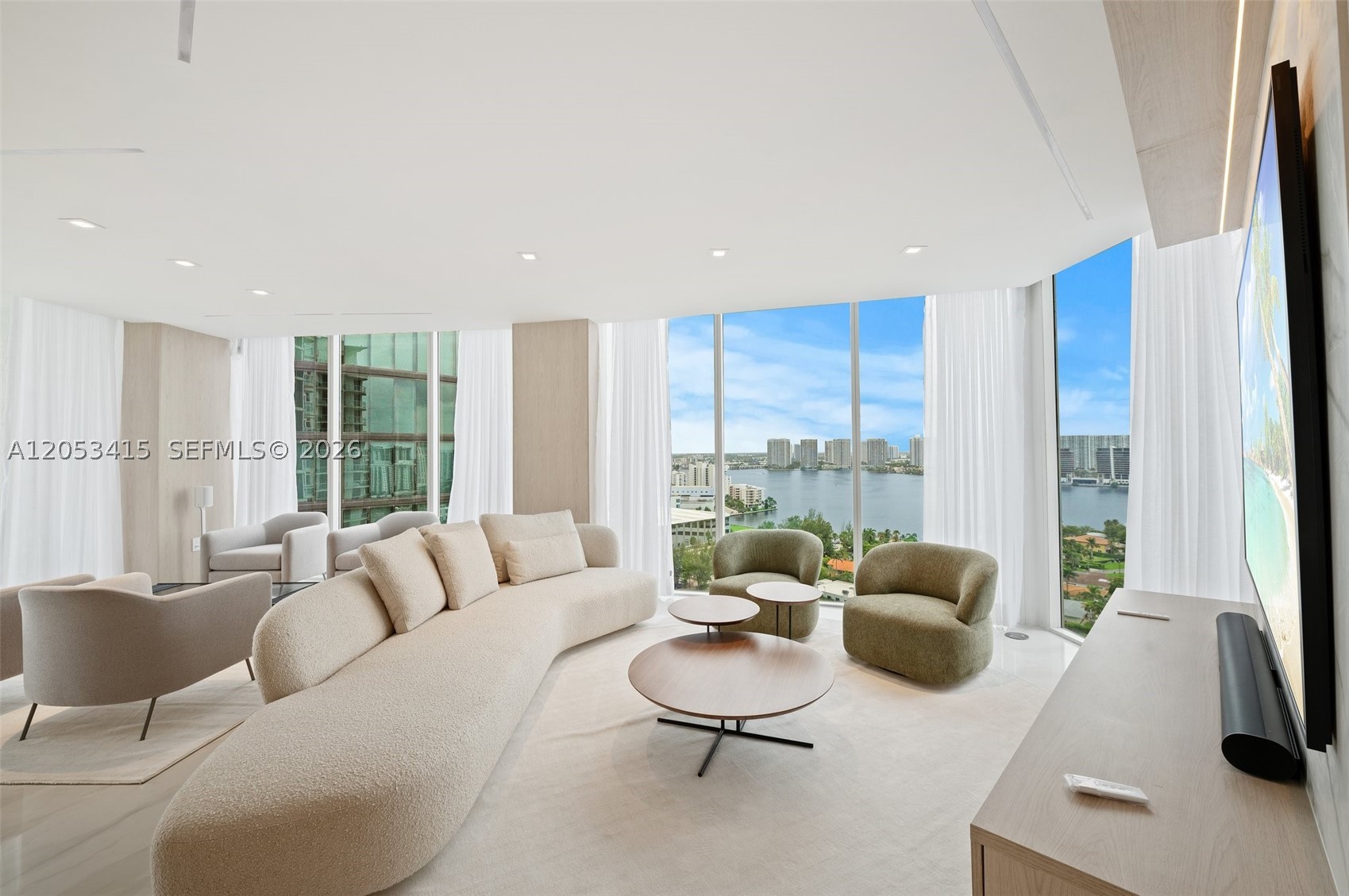 18671 Collins Ave 2103