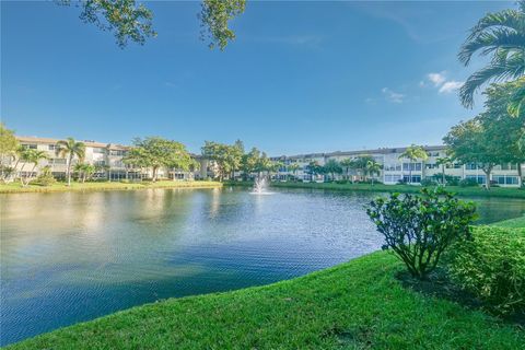 A home in Lauderdale Lakes