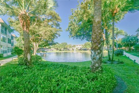 A home in Lauderdale Lakes