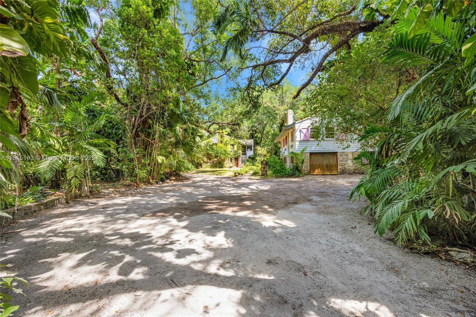 SNAPPER CREEK LAKES SUB - Residential