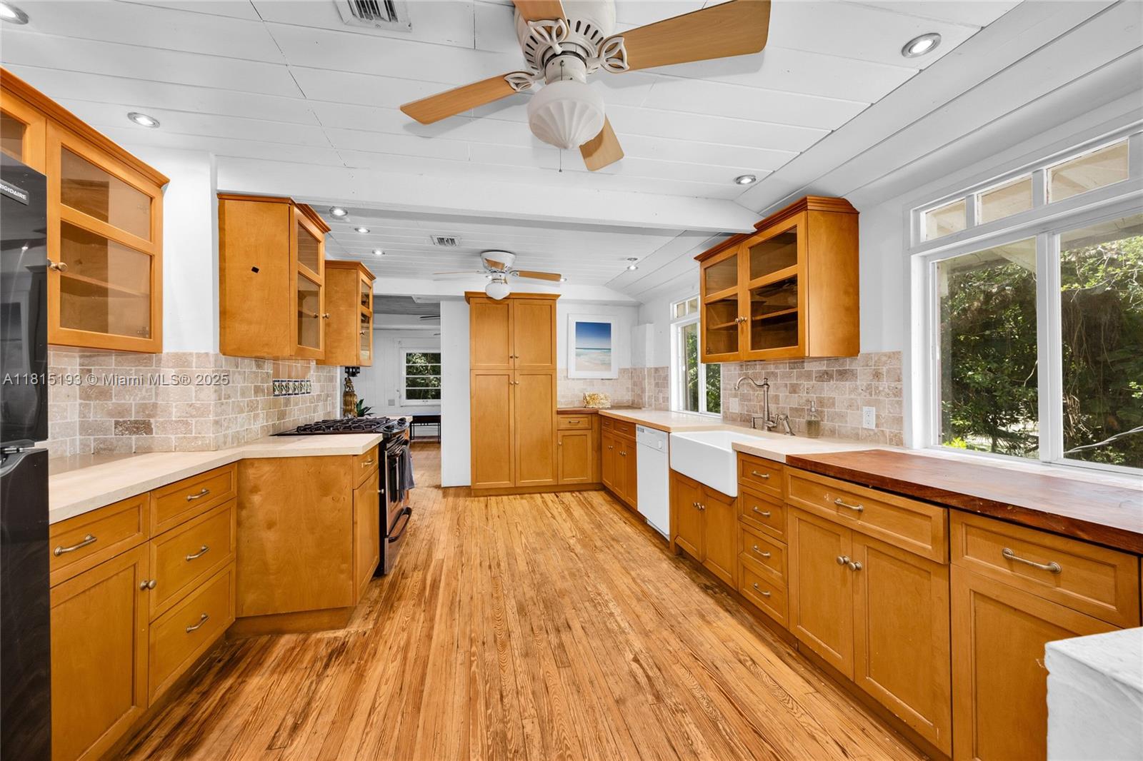 SNAPPER CREEK LAKES SUB - Residential