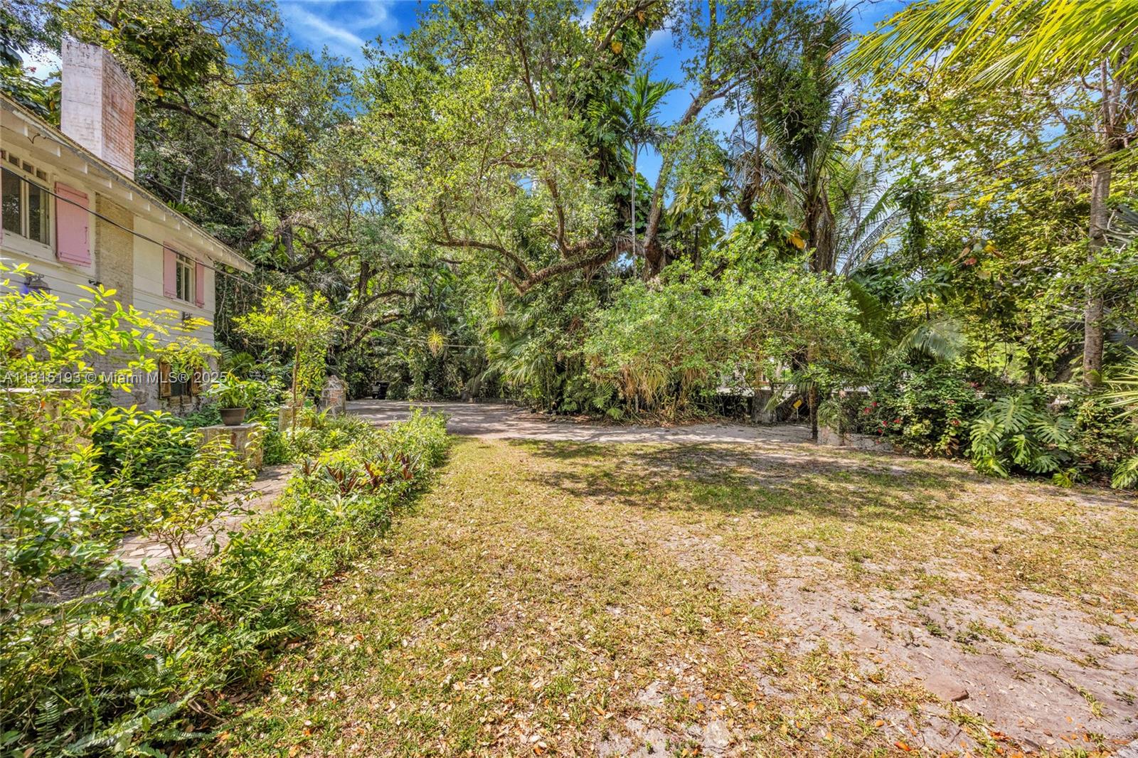 SNAPPER CREEK LAKES SUB - Residential