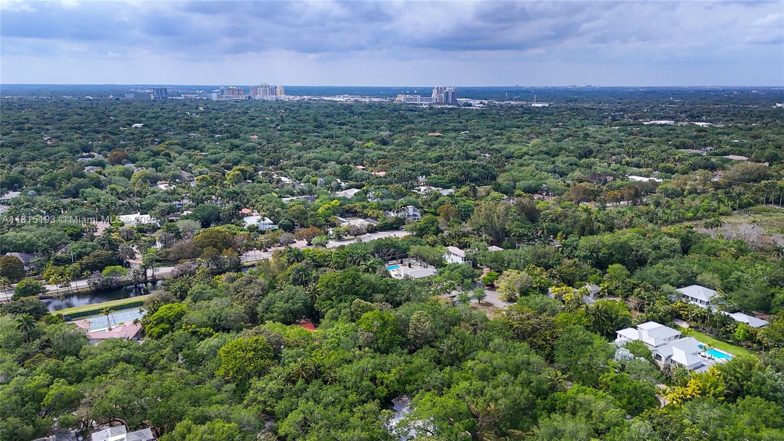 SNAPPER CREEK LAKES SUB - Residential
