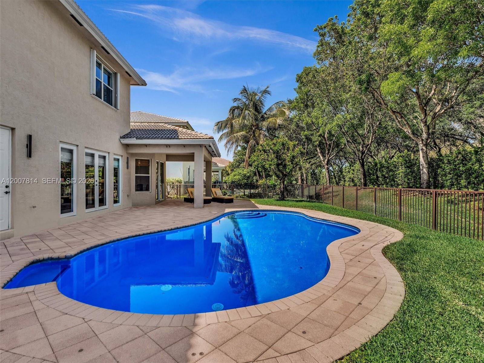 SUNSET FALLS - Residential
