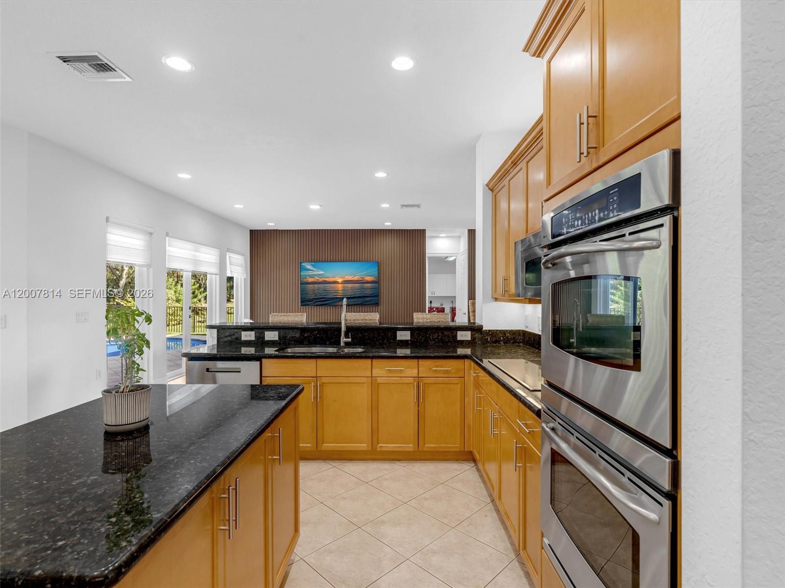 SUNSET FALLS - Residential