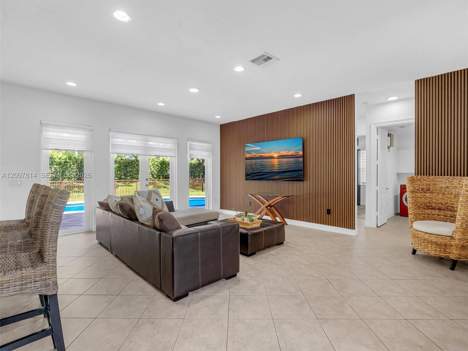 SUNSET FALLS - Residential