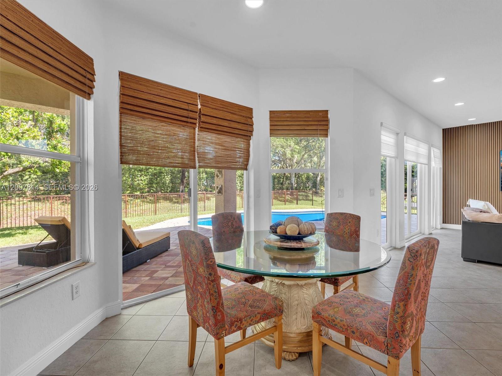 SUNSET FALLS - Residential