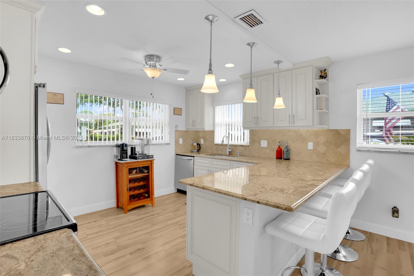 COUNTRY MANORS CONDO - Residential