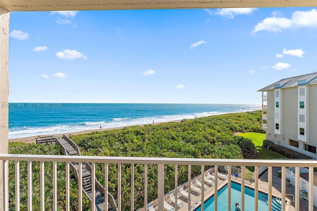 Photo of 429 NE Tradewind Ln #305, Hutchinson Island, FL 34996 (MLS # A12027984)