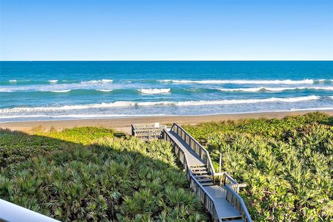 Photo of 429 NE Tradewind Ln #305, Hutchinson Island, FL 34996 (MLS # A12027984)
