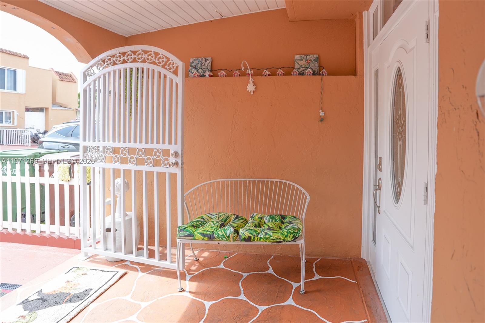 MANGO HILL CONDO NO 6 - Residential