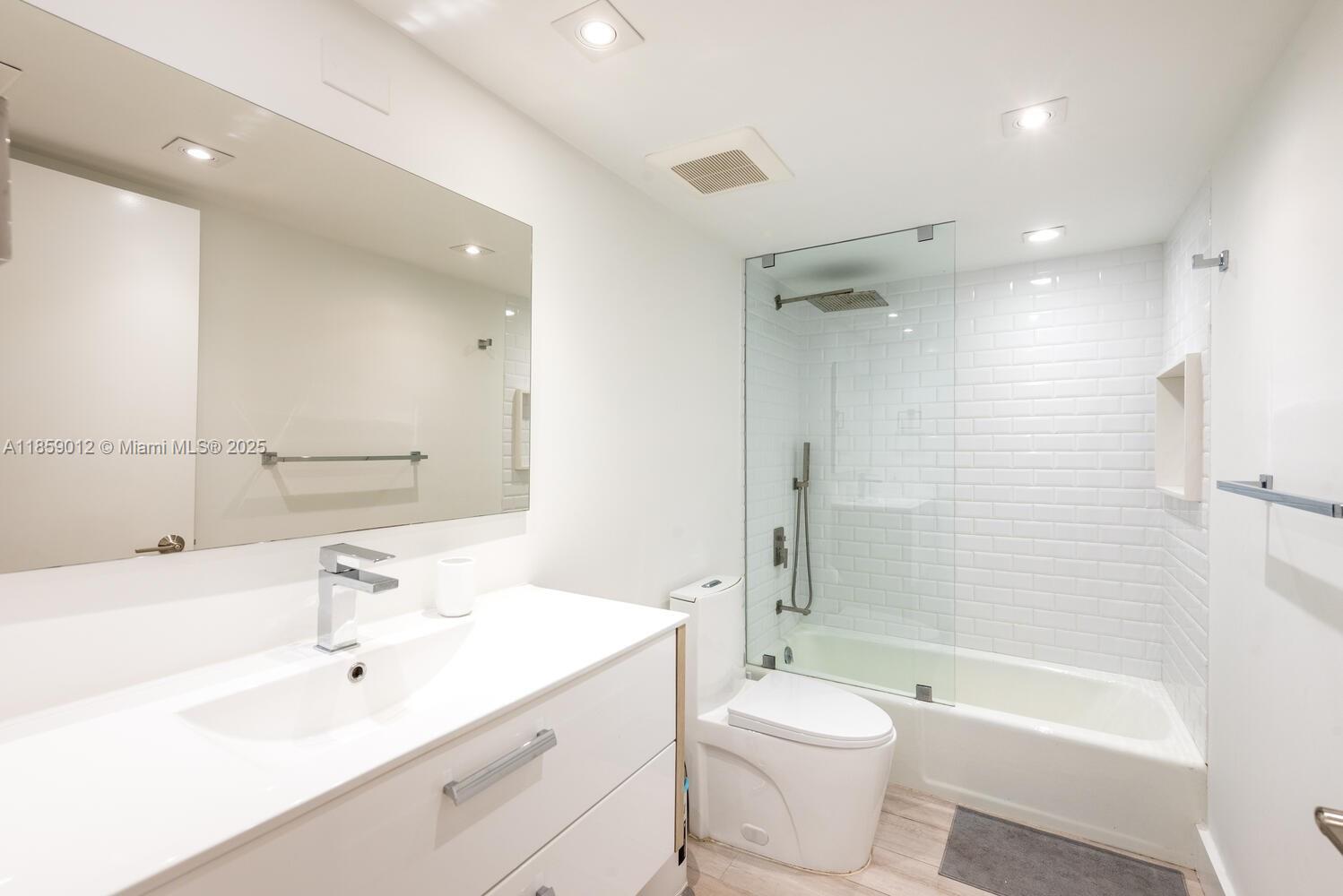 KEY COLONY NO 4 CONDO - Residential Lease