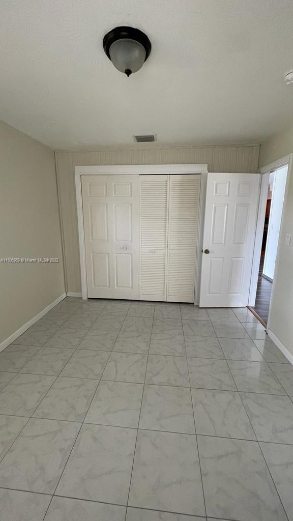 RIVERLAND VILLAGE SEC ONE - Residential Lease