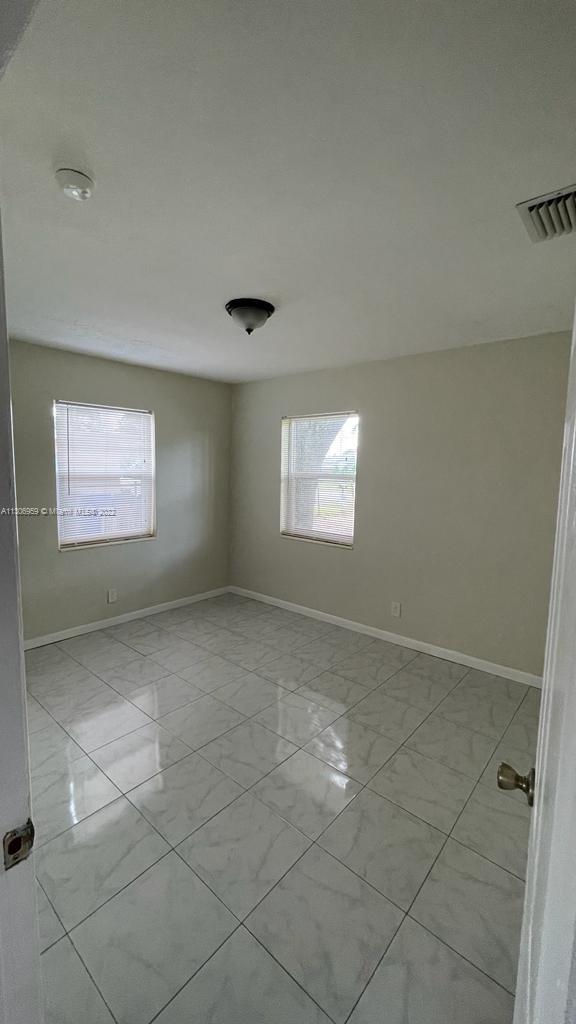 RIVERLAND VILLAGE SEC ONE - Residential Lease