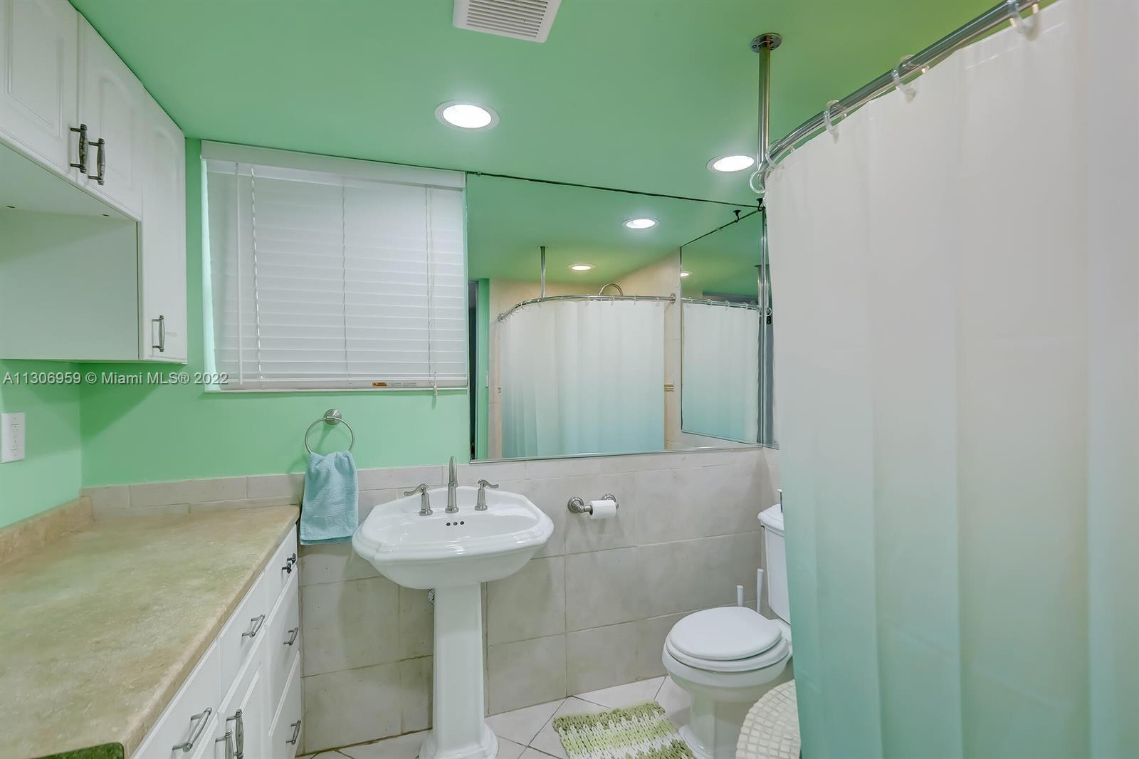 RIVERLAND VILLAGE SEC ONE - Residential Lease