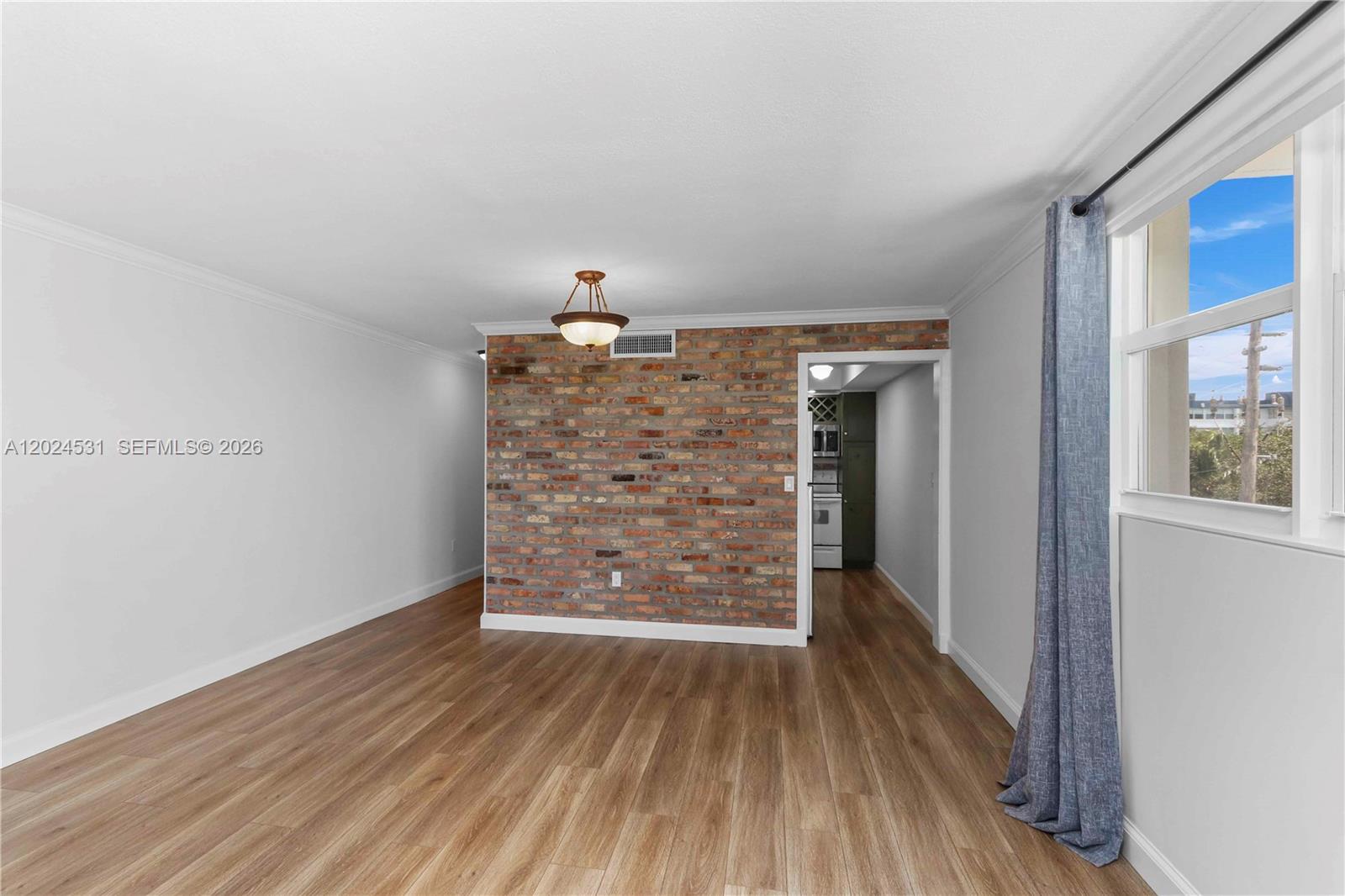 16518 NE 26th Ave 405